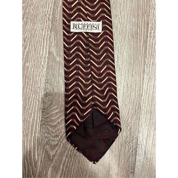 Gianfranco Ruffini Italy silk tie, 57”L x 4”W - Picture 1 of 4